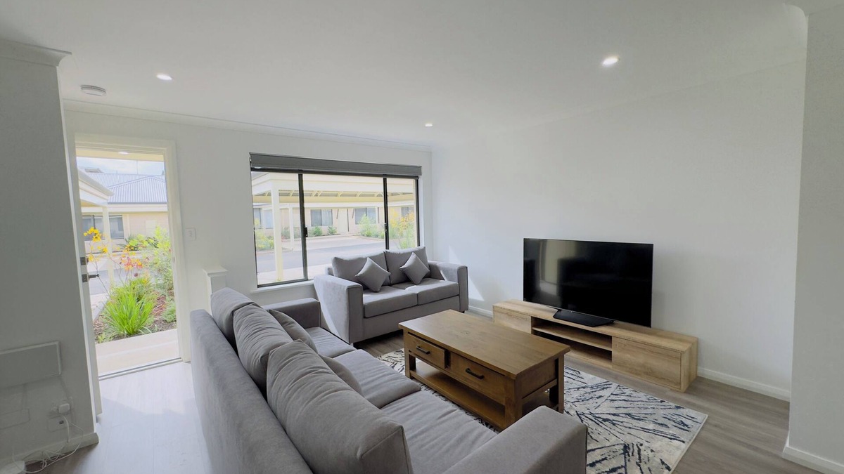 South Kalgoorlie Villa | New unit on Oswald