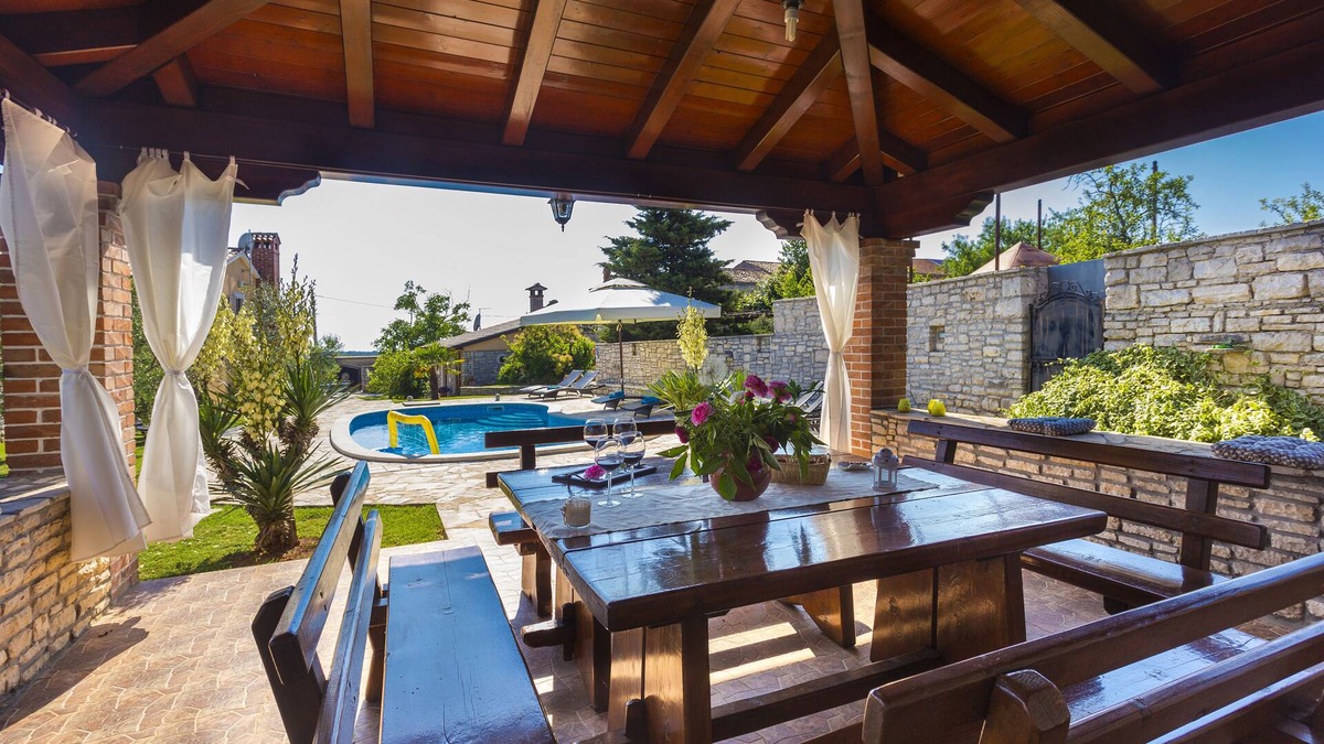 Orihi Villa | NEW! VILLA ROY WITH PRIVATE POLL IN CENTRAL ISTRIA