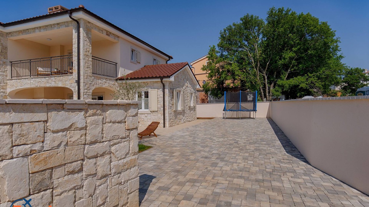 Pinezici Villa | New villa with pool, beach, quiet location - TRAVELER Reiseburo Krk - ID 2140