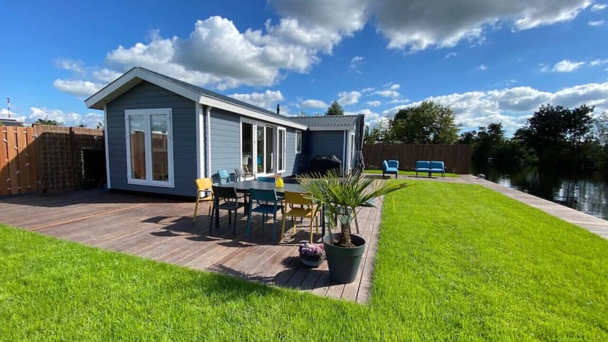 Municipality of De Ronde Venen House | NEW - Waterfont Villa08 - on a Lake Near Amsterdam