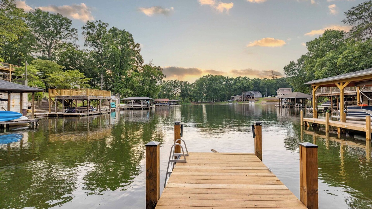 Mount Gilead House | New, waterfront, family size lake house in a quiet cove at Lake Tillery.