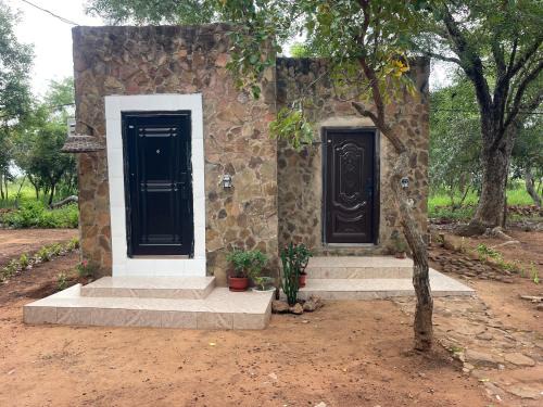 Larabanga Hotel | New Watergate Lodge, Mole Park