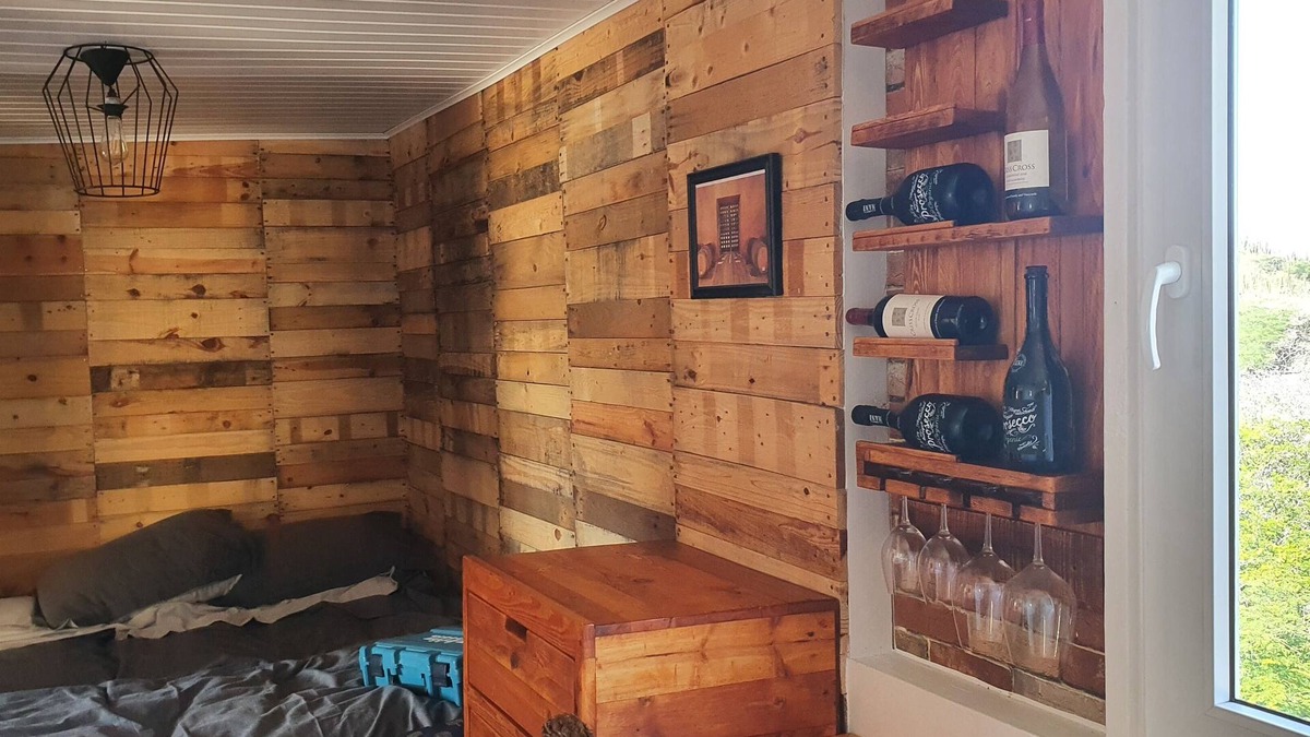 Shiribana Cabin | NEW: Wine Cabin