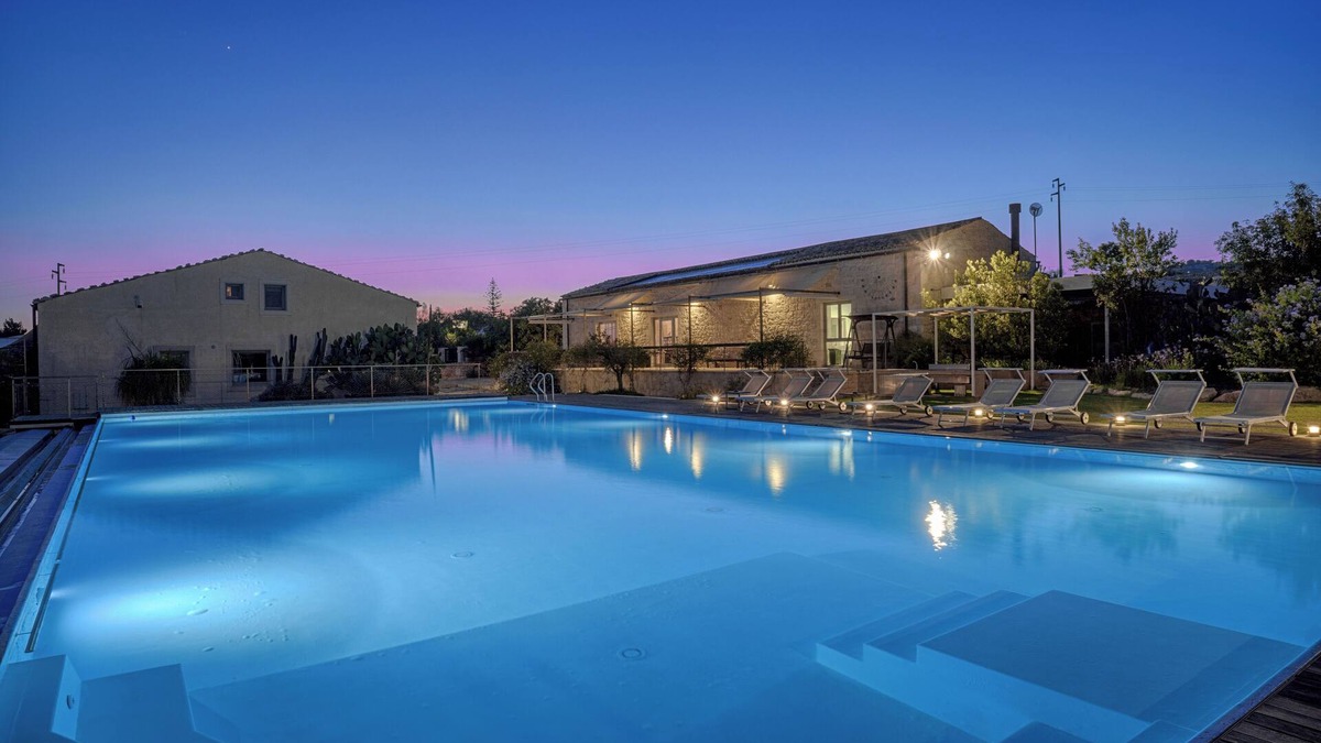 Ragusa Villa | New: Wonderful villa with sea view, infinity pool, padel court