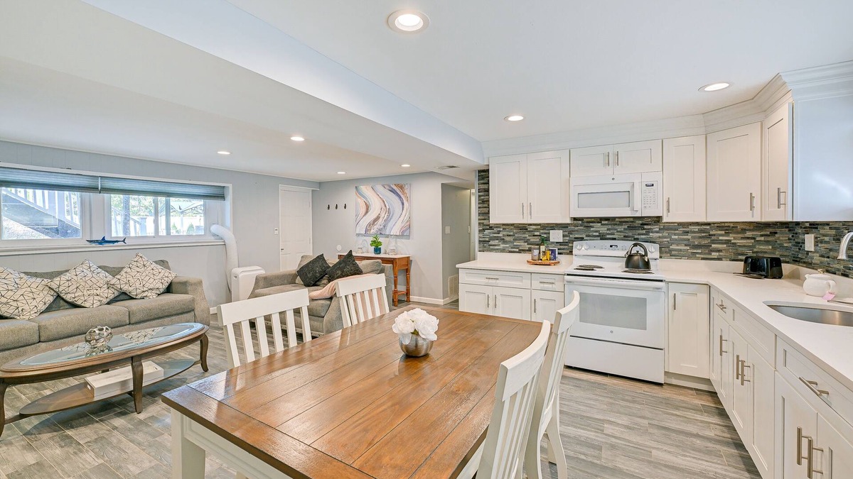 North Great River Apartment | New York Abode w/Pool & Patio, Near Times Square!