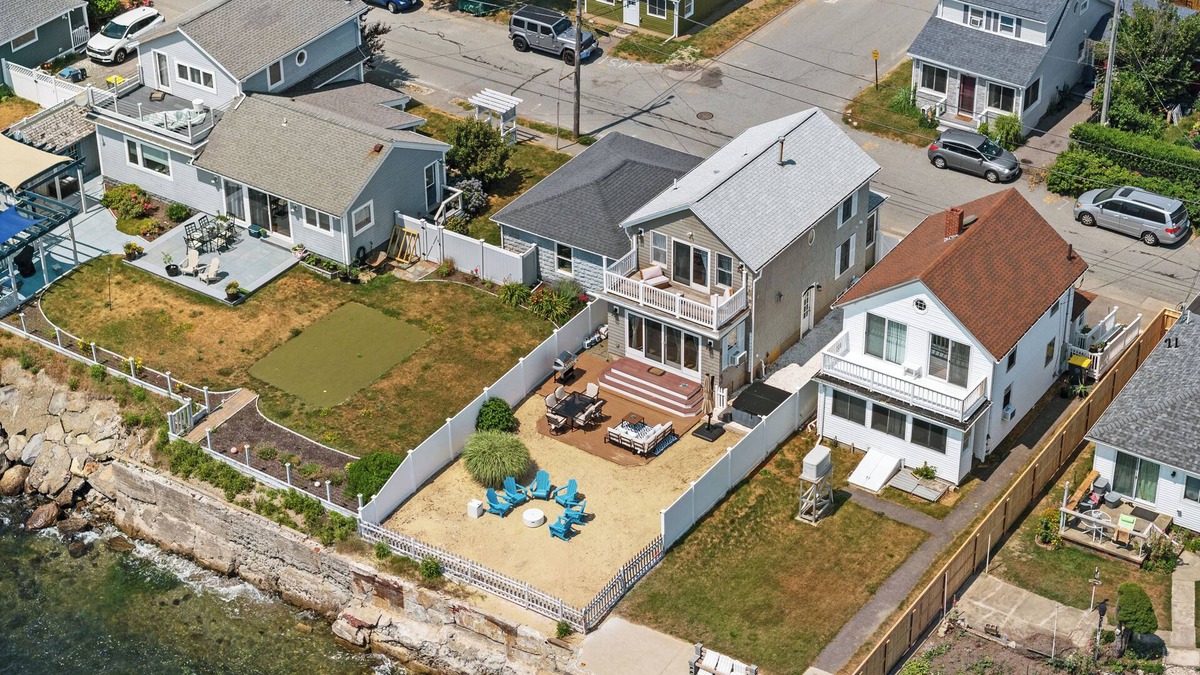 Somerset House | New! Your very own Summer Oasis - Direct Oceanfront - 3BD Cozy & Peaceful home