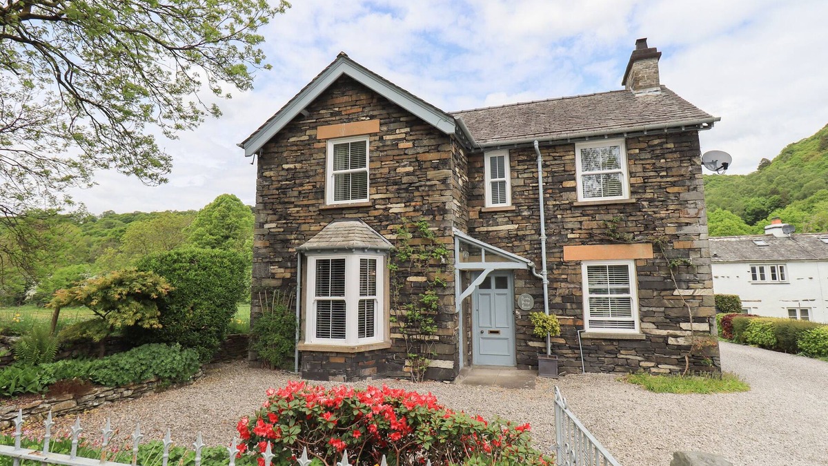 Newby Bridge House | NEWBY BRIDGE HOUSE, pet friendly, with open fire in Newby Bridge