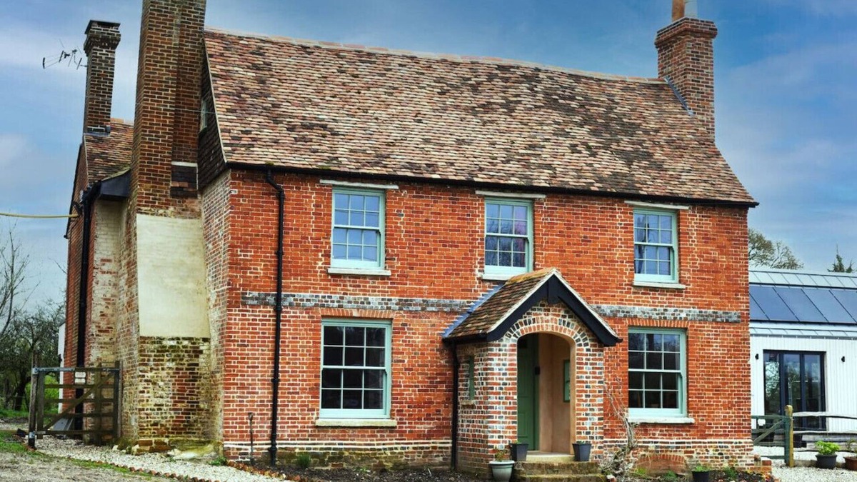 Waterlooville House | Newland Farm*Grade II Listed Victorian Farmhouse*