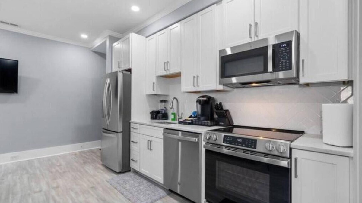 Kingman Park Apartment | NewLuxCondo 2bed+Laundry+Parking