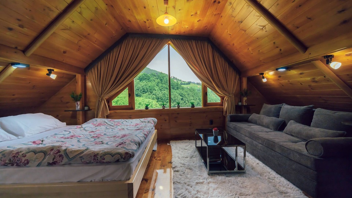Montenegro Ski Chalet | Newly build River-views split level Chalet Tara