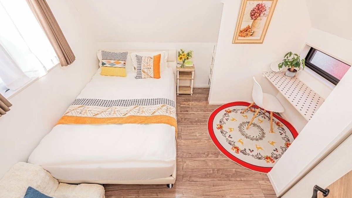 Bunkyo House | Newly built 82 sq.m. 2ldk with garage located 4 min. from Kaminakazato station, Japanese style bedroom with large living room, 1 min. from 24-hour convenience store, direct access to Ueno 8 min.