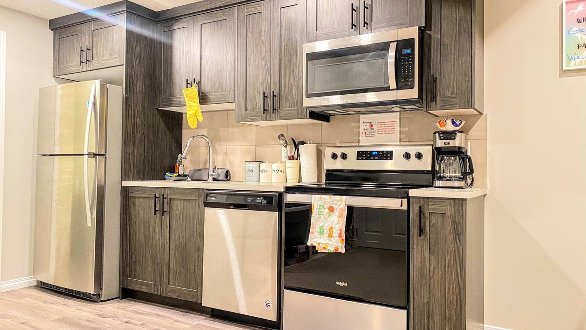 Sage Hill Apartment | Newly Built and Cheerful 1-Bedroom Suite