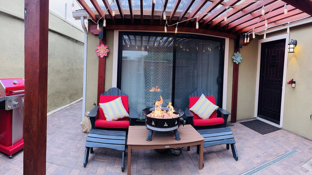 Pacific Grove Cottage | Newly Built Cottage near Aquarium and Cannery Row