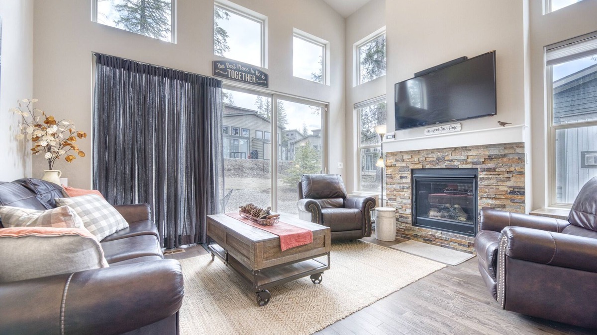 Rendezvous Condo | Newly built duplex in Rendezvous, Fraser. Quick access to town and resort!