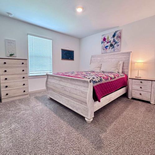 Voth House | Newly built home Spacious & Comfortable 4BR 2BA