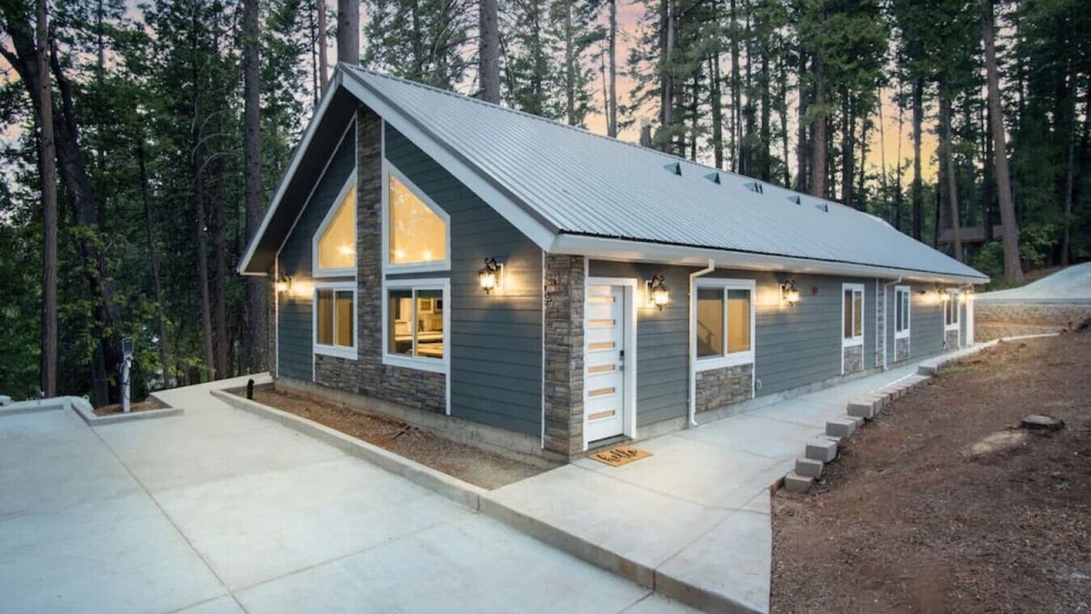 Alta Condo | Newly Built Luxury Villa in the Sierra Mountains