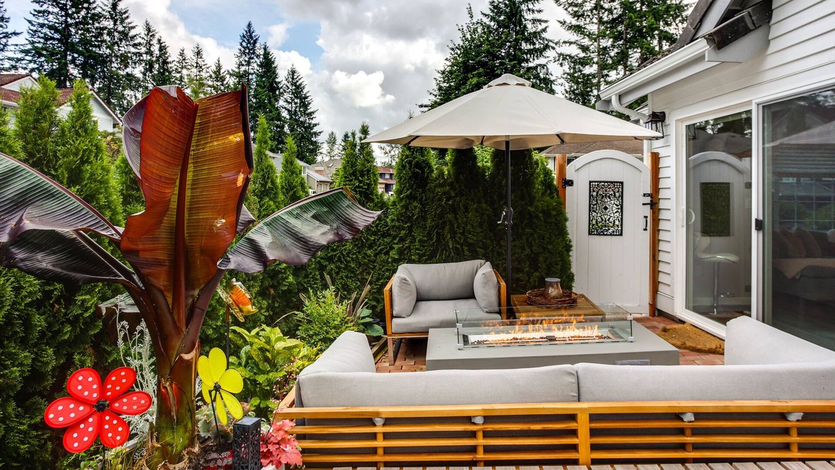 Maple Valley House | Newly Built Maple Valley Vacation Rental w/Patio!