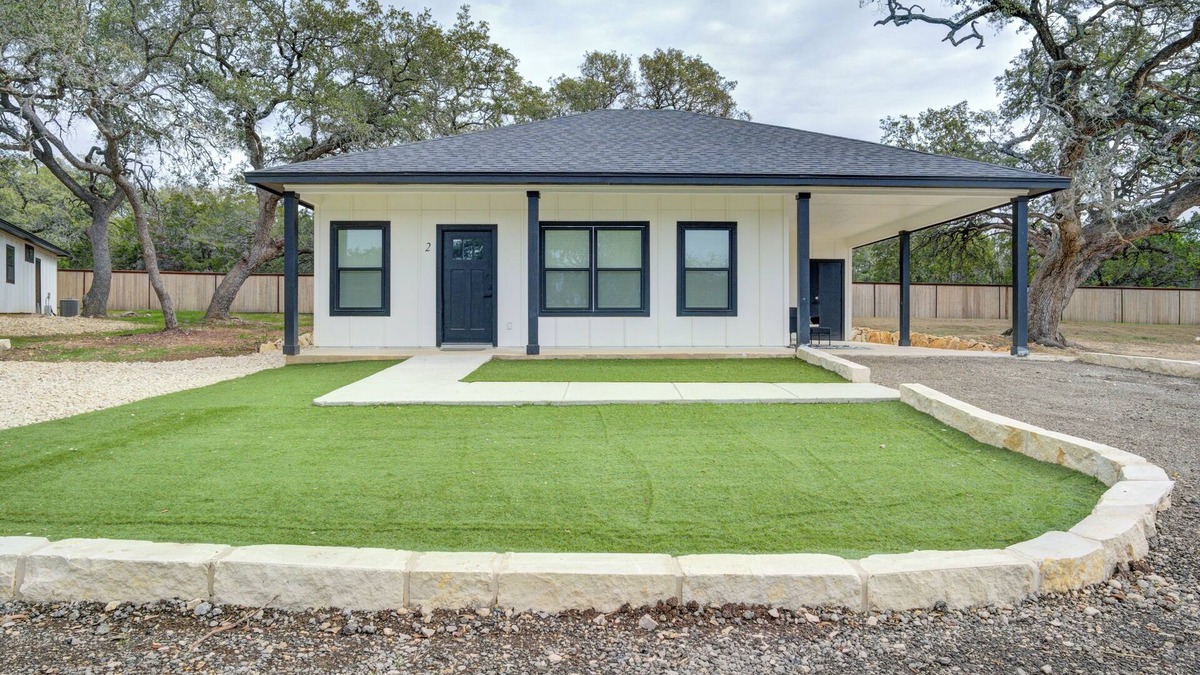 Bulverde House | Newly Built Modern Countryside Cottage