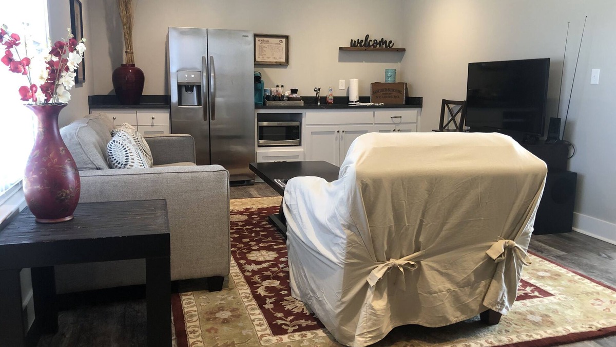 Heights House | Newly built private garage apartment in Little Rock's Heights neighborhood!