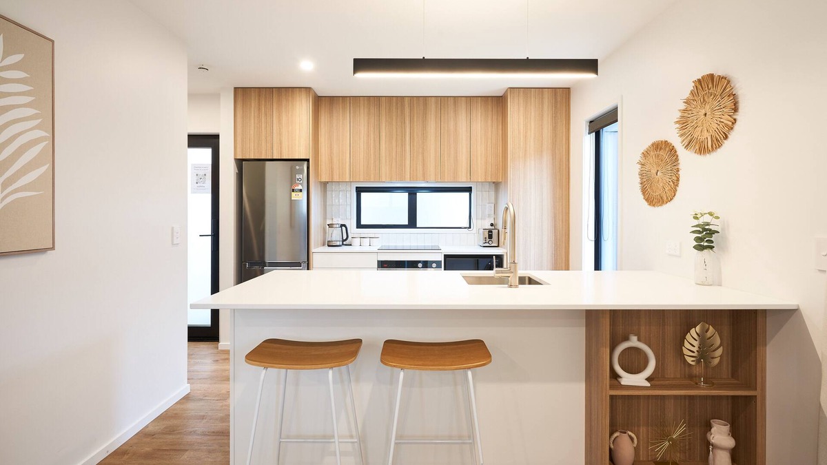 Saint Kilda Apartment | Newly built unit in St Kilda. Modern amenities