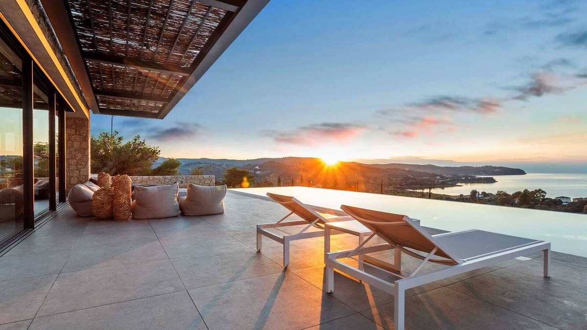 Kilada Villa | Newly constructed Luxurious Family Villa with Infinity Sunset & Tennis court!