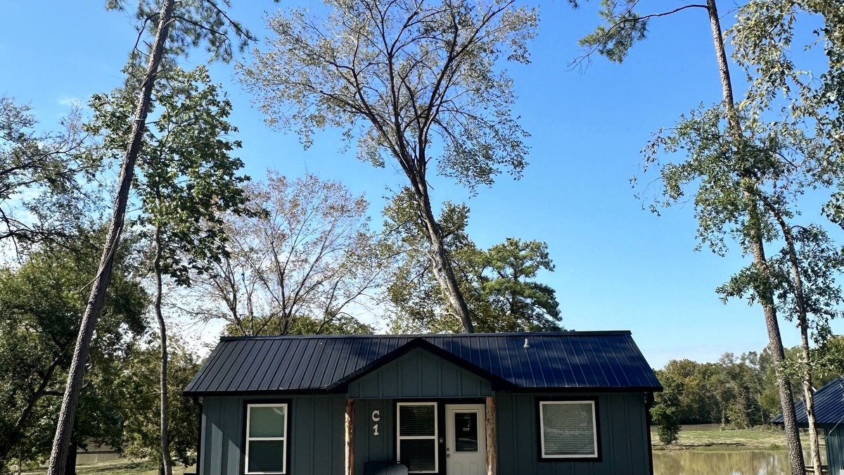 Trinity Cabin | Newly constructed waterfront cabin C1 with pond and Trinity River views