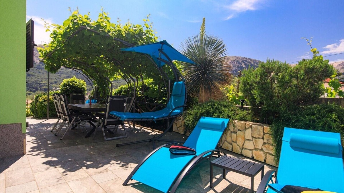 Jurandvor Apartment | Newly decorated apartment with jacuzzi in Jurandvor, not far from Baška