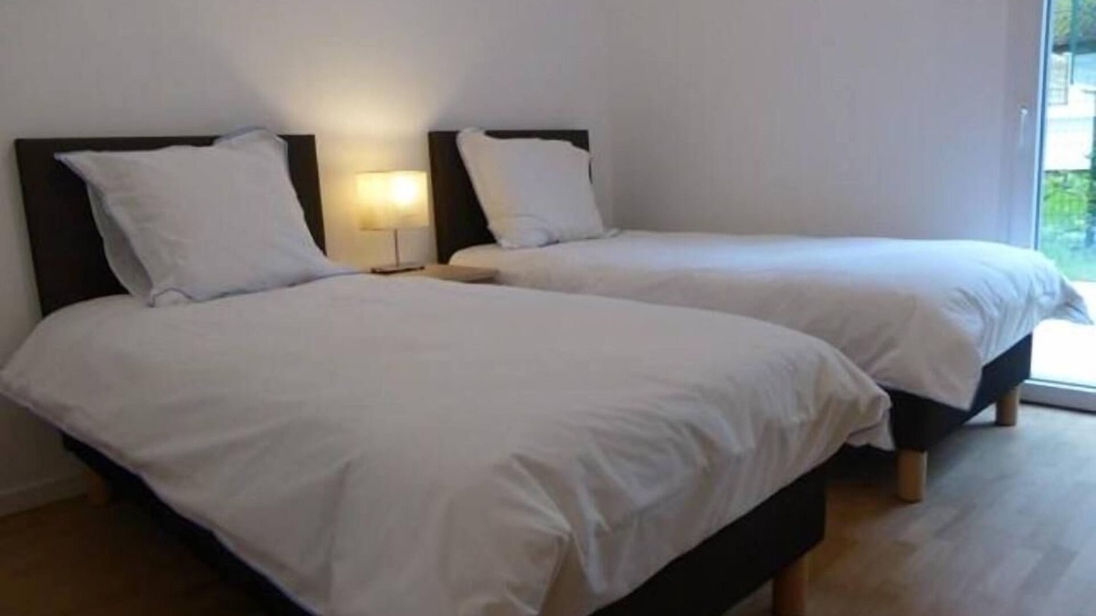 Saint-Cyr-l'Ecole Apartment | Newly furnished and ideally located between Versailles St Quentin en Yvelines