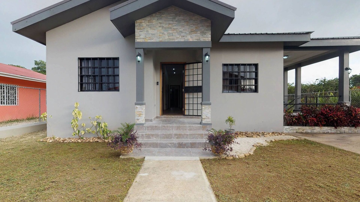 Belama Phase 3 House | Newly furnished home w/private washer/dryer, full kitchen, & partial AC