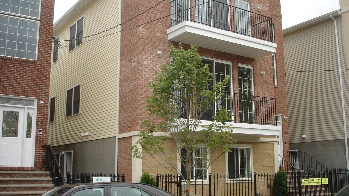 Forest Hill Apartment | Newly Furnished One Bedroom Midterm Rental with Utilities Blazing Fast Internet