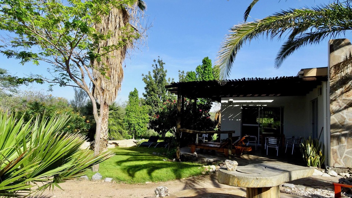 Usakos Apartment | NEWLY LISTED!Charming 1-bedroom apartment outside of Usakos, near the Spitzkoppe