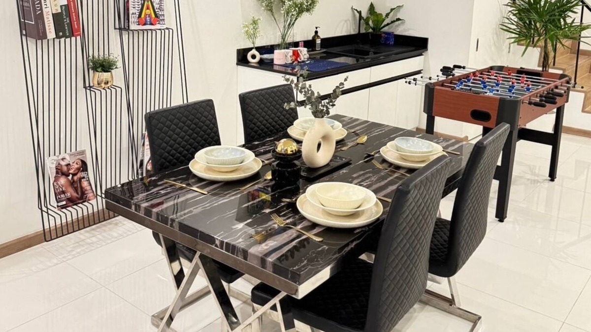 Phra Khanong Nuea House | Newly Renovated Entire House 4 Beds 4 Bathrooms BTS Ekkamai 9 people