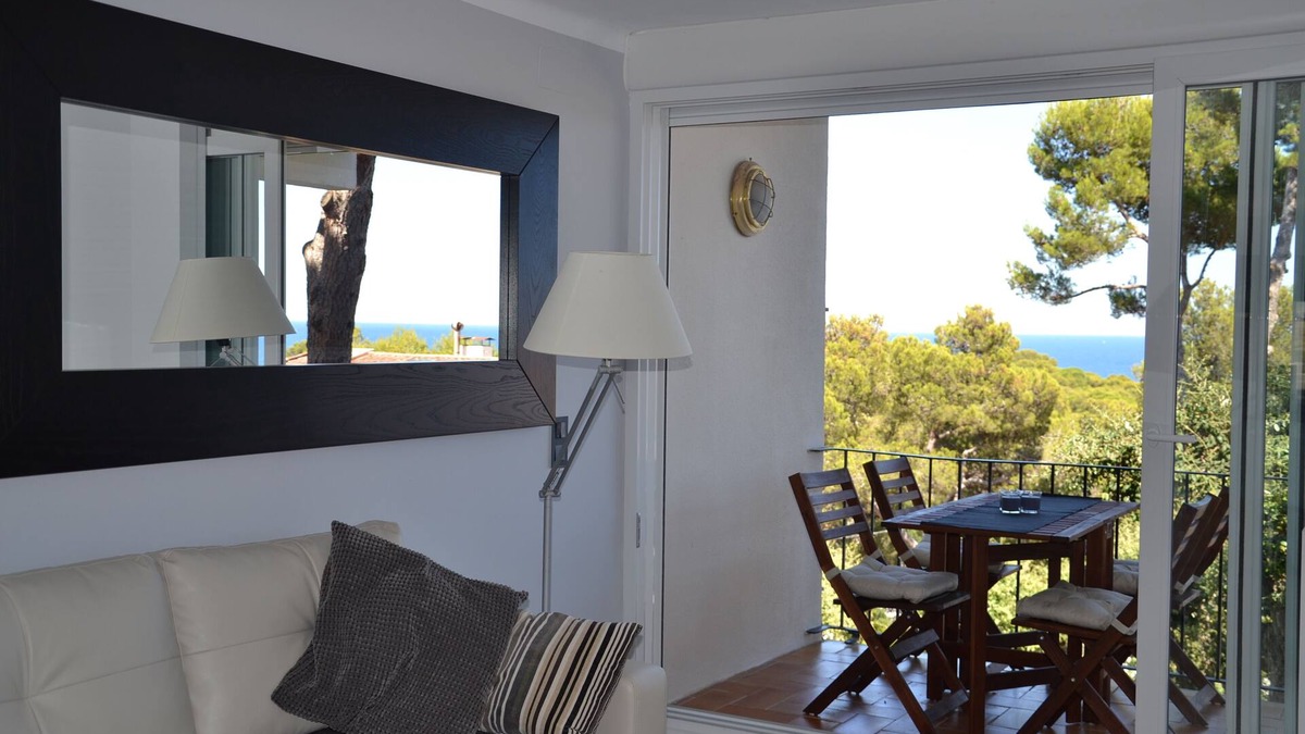 Calella de Palafrugell Apartment | Newly renovated apartment 300 meters from the beach