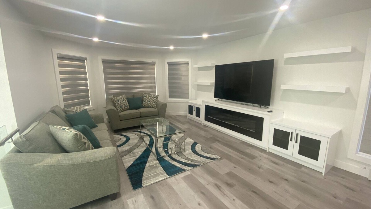 Newton House | Newly Redesigned and Spacious Home in Surrey
