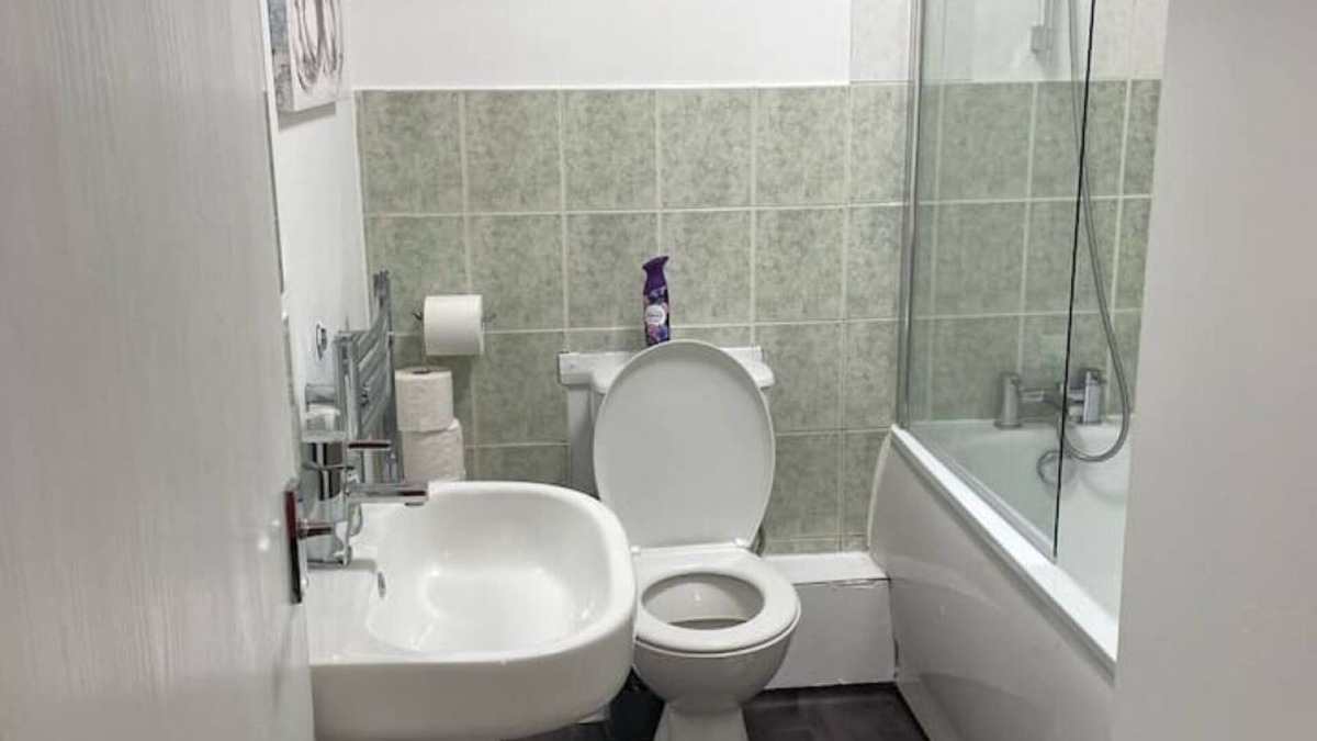 Bradley Stoke House | Newly Refurbished 3-Bedroom Home in Bradley Stoke