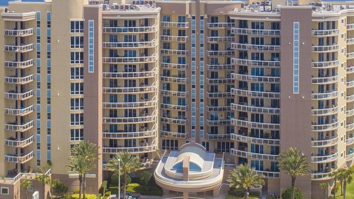 Daytona Beach Condo | NEWLY REMODELED, NO storm damage, 2 suite retreat w/city & sunset views!
