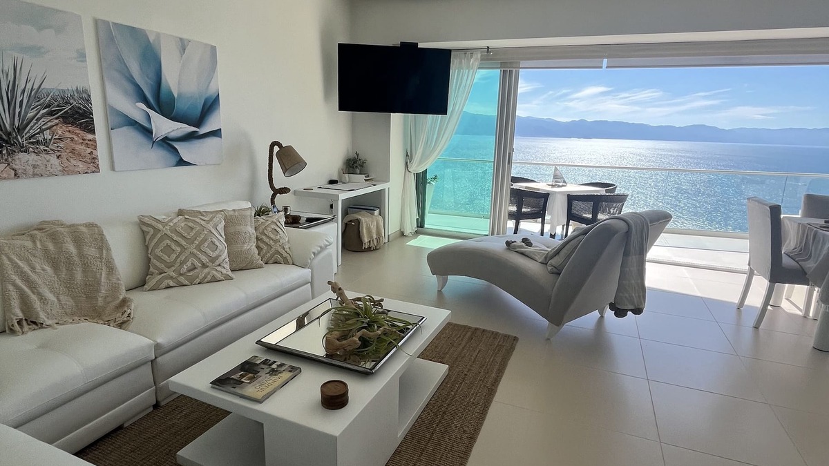 North Hotel Zone Condo | Newly remodel! Stunning Oceanfront High-Rise Condo With Breathtaking Views!