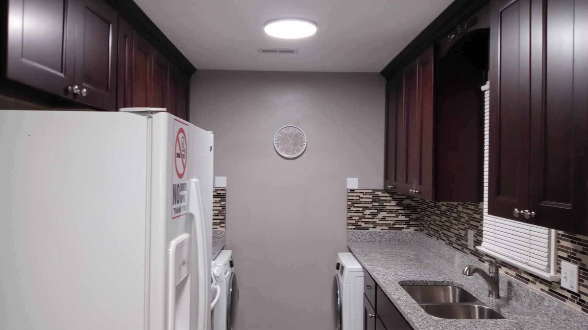 Great Bridge House | NEWLY REMODELED 2 BEDROOM DUPLEX