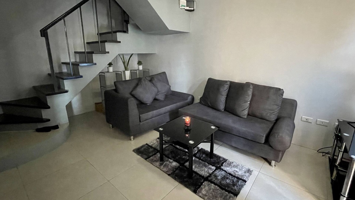 Angeles City House | Newly Remodeled 2BR Subdivision