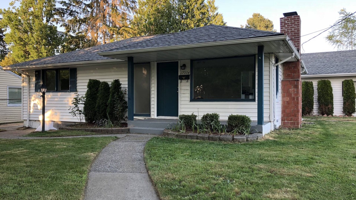 Shoreline House | Newly remodeled 3-bedroom house