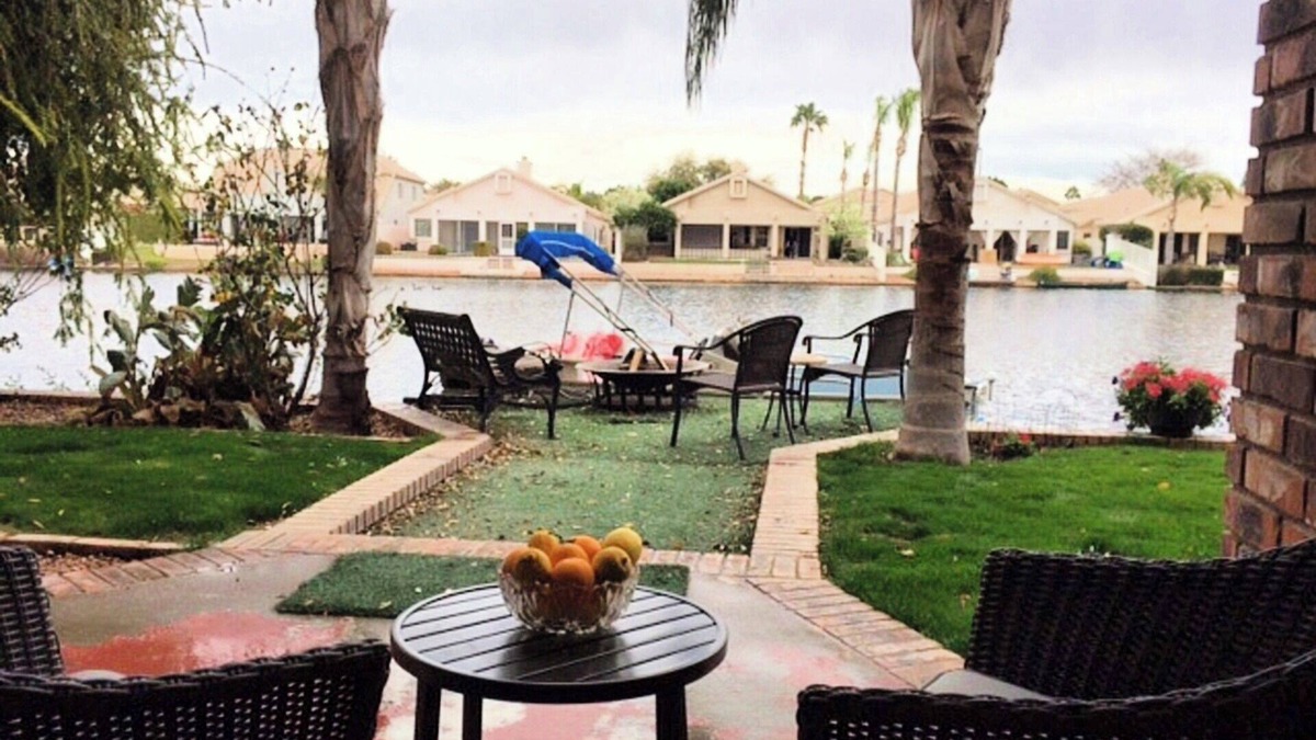 Val Vista Lakes House | Newly Remodeled Beautiful Suite on the Water