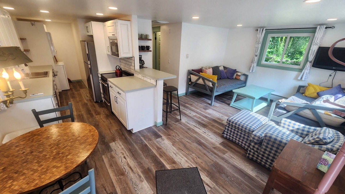 Northport Apartment | Newly remodeled bright garden apartment right in the Village of Northport, MI!