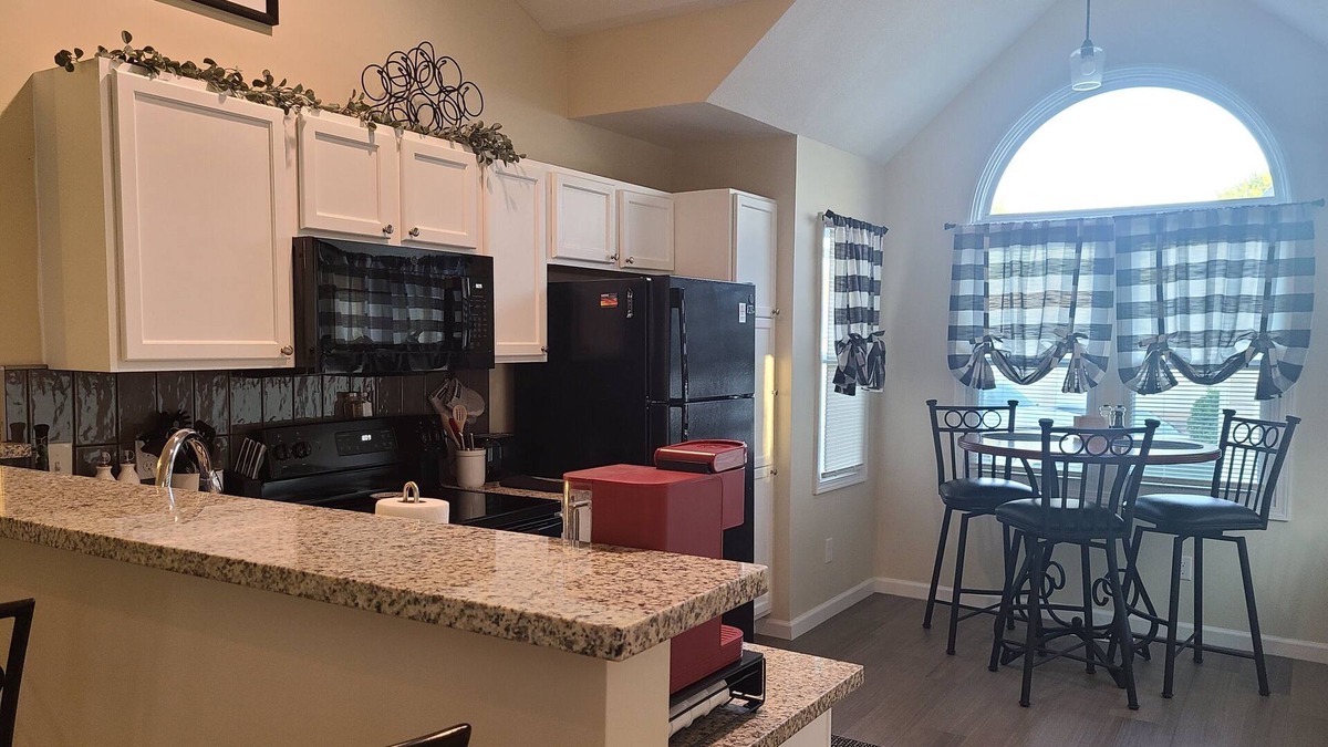 Greenwich House | Newly Remodeled Charming Modern Townhome in Northeast Wichita