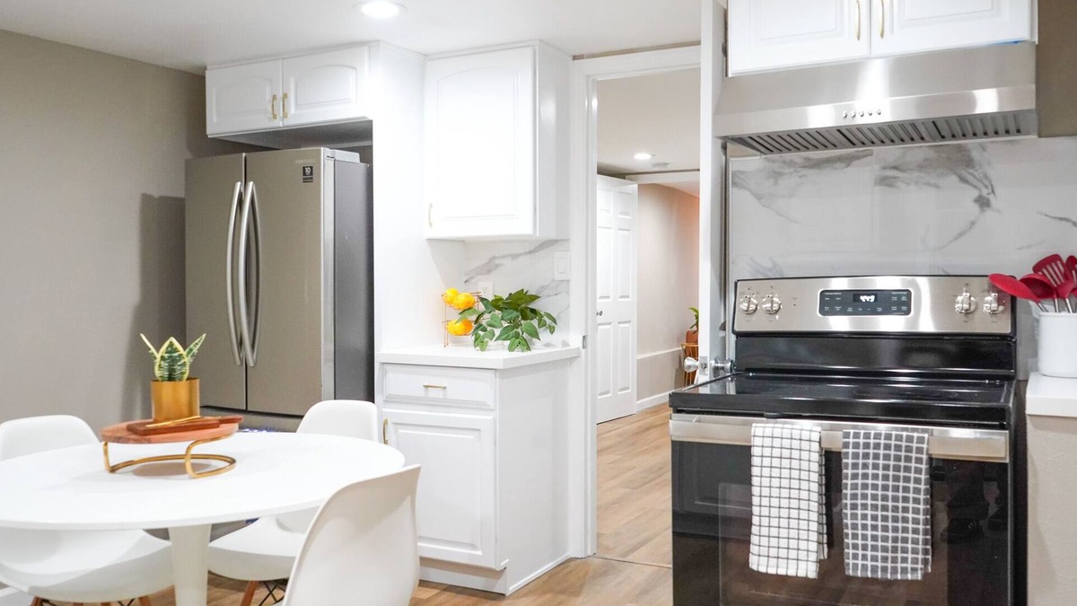 Longfellow House | Newly Remodeled cozy 1bdrm home close to Public transportation & BART