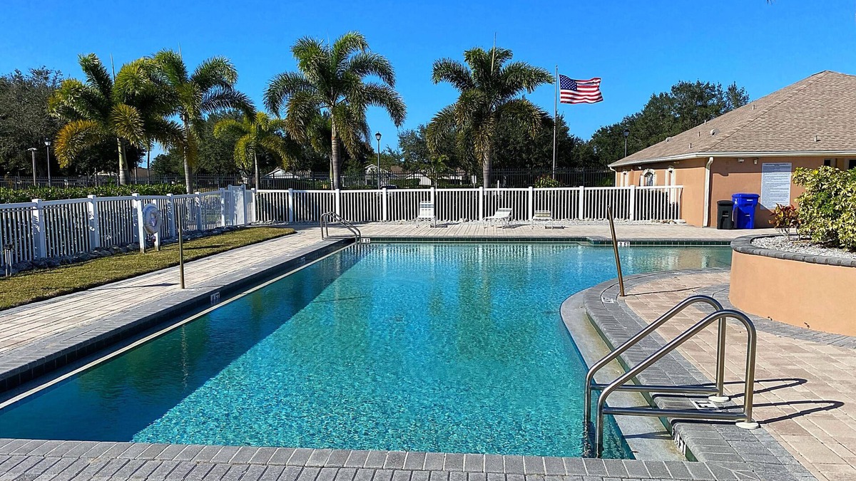 Sabal Harbour House | Newly remodeled cozy 2 bed/2.5 bath townhome