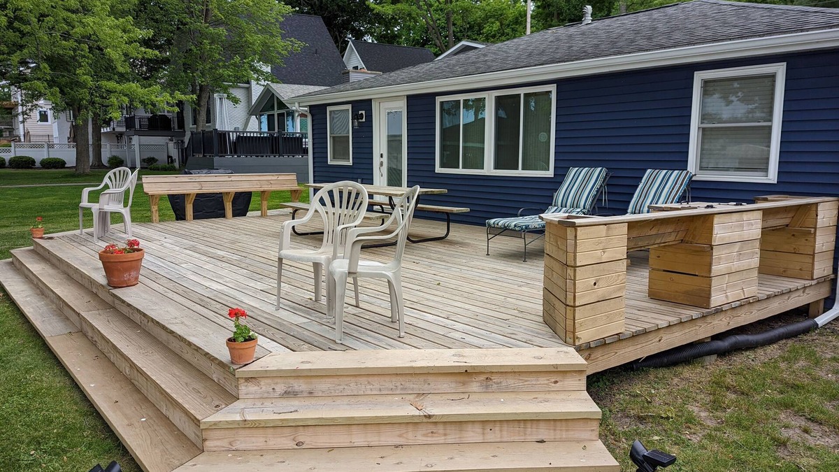 Cassopolis Cottage | Newly remodeled Diamond Lake Cottage with Pontoon Boat Available!
