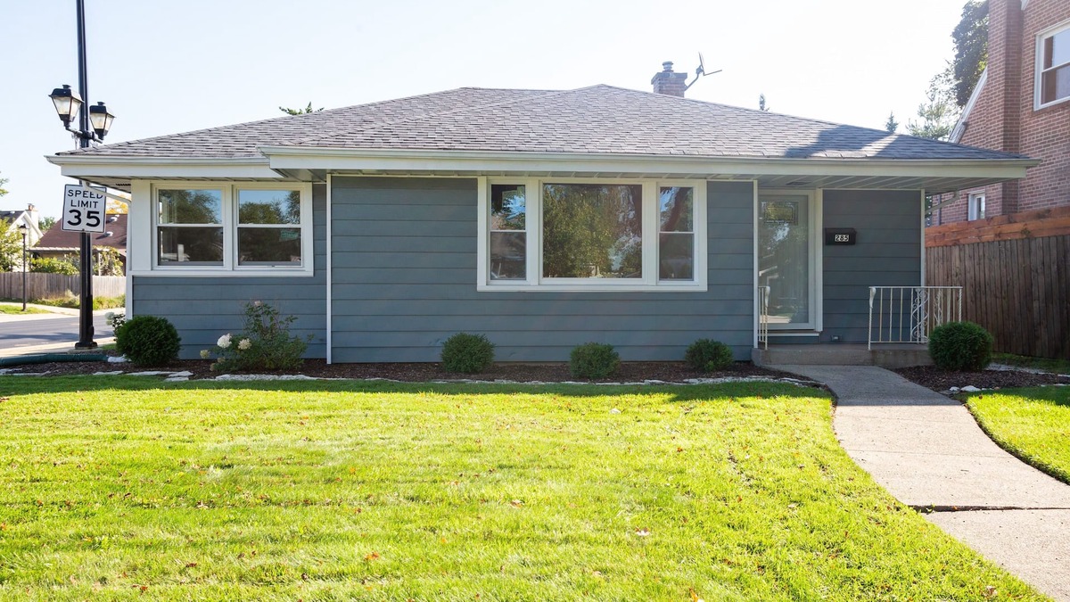 Elmhurst House | Newly Remodeled Furnished Home In Elmhurst
