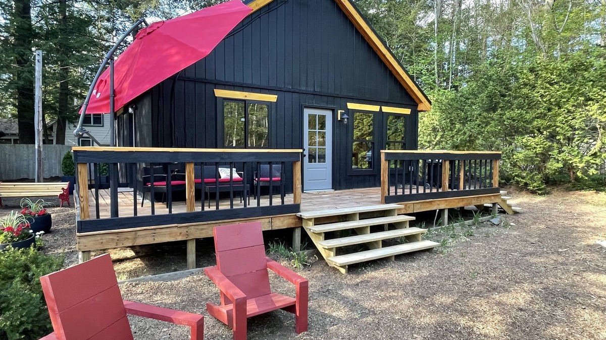 Lake Luzerne-Hadley Cabin | Newly Remodeled Modern Cabin, 1/10th mile to Beach