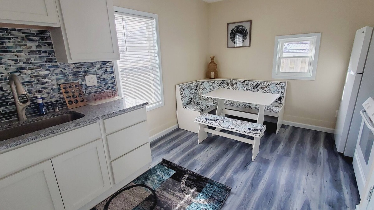 Fairport Harbor Cottage | Newly remodeled cozy cottage retreat