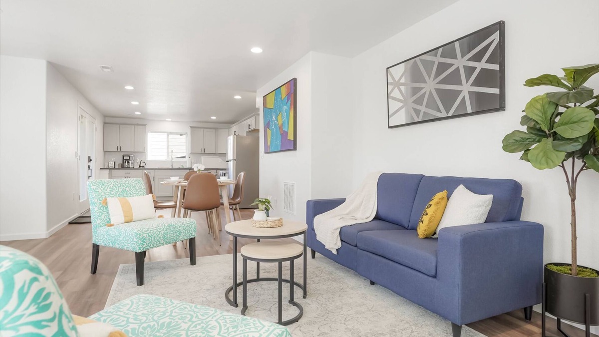 Parker Apartment | Newly Remodeled Walkout Basement w/Private Entry, full kitchen, private W/D